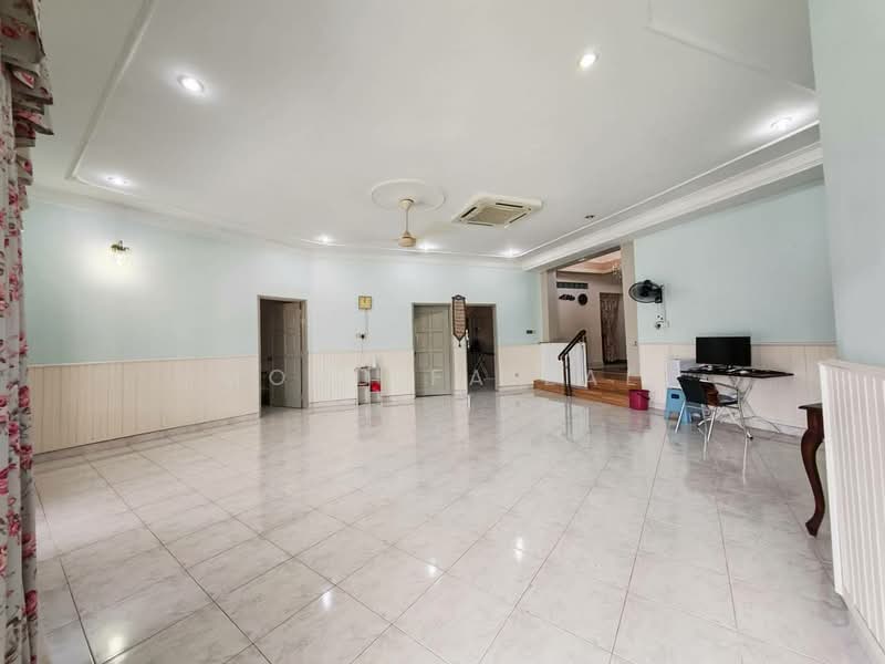 Rumah Teres 1 Tingkat untuk Dijual di Ampang (Kuala Lumpur) - Mohd Faizal - Living Room - PropertyGuru.com.my