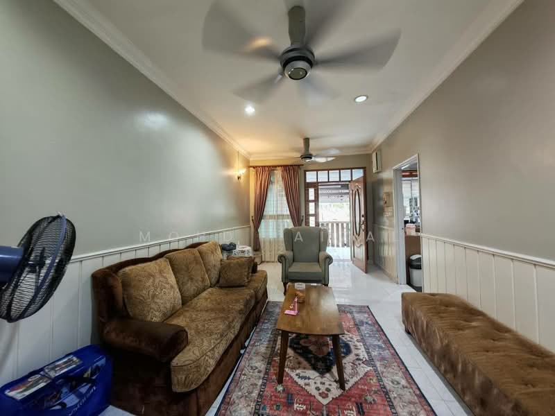 Rumah Teres 1 Tingkat untuk Dijual di Ampang (Kuala Lumpur) - Mohd Faizal - Living Room - PropertyGuru.com.my