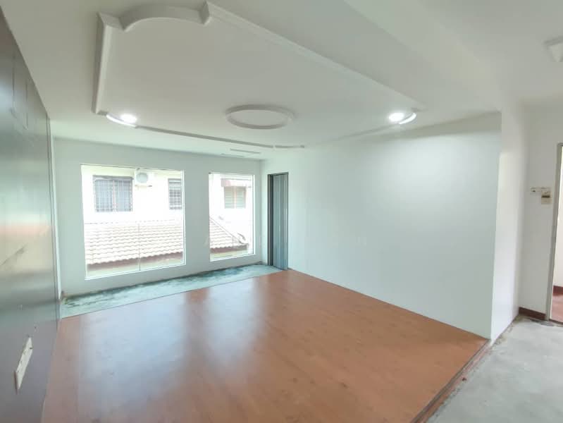 2-storey Terraced House for Rent in Taman Lapangan Ria (Ipoh) - Jane Poh - Living Room - PropertyGuru.com.my