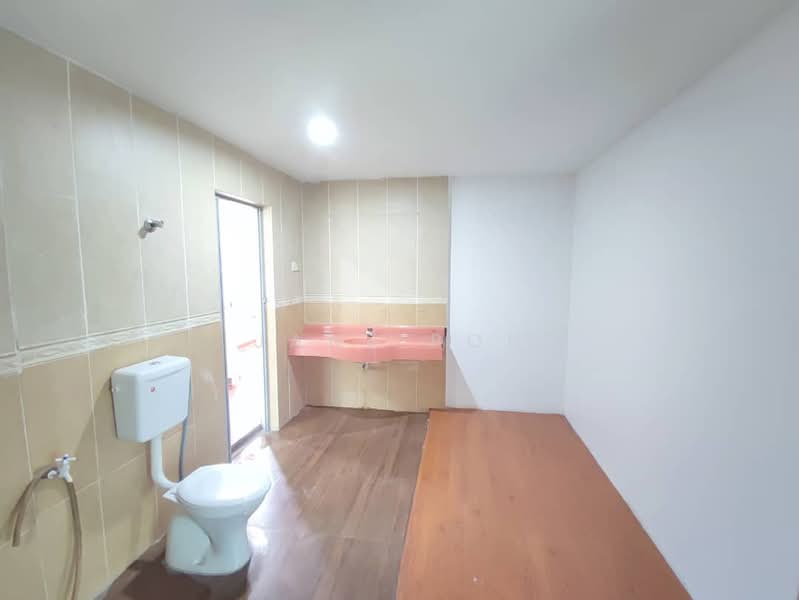2-storey Terraced House for Rent in Taman Lapangan Ria (Ipoh) - Jane Poh - Bathroom - PropertyGuru.com.my