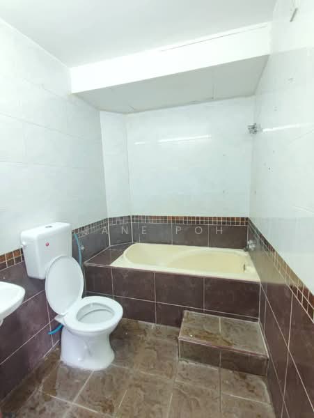 2-storey Terraced House for Rent in Taman Lapangan Ria (Ipoh) - Jane Poh - Bathroom - PropertyGuru.com.my