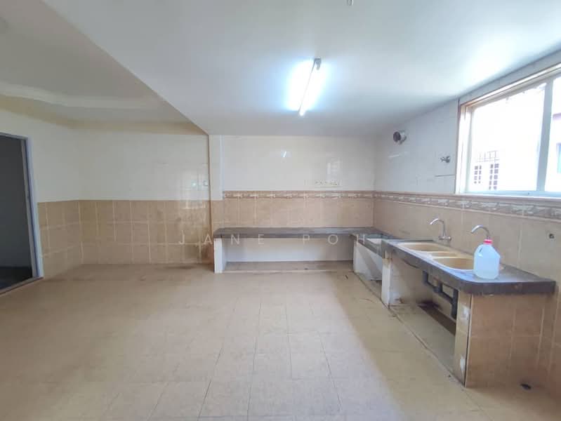 2-storey Terraced House for Rent in Taman Lapangan Ria (Ipoh) - Jane Poh - Kitchen - PropertyGuru.com.my