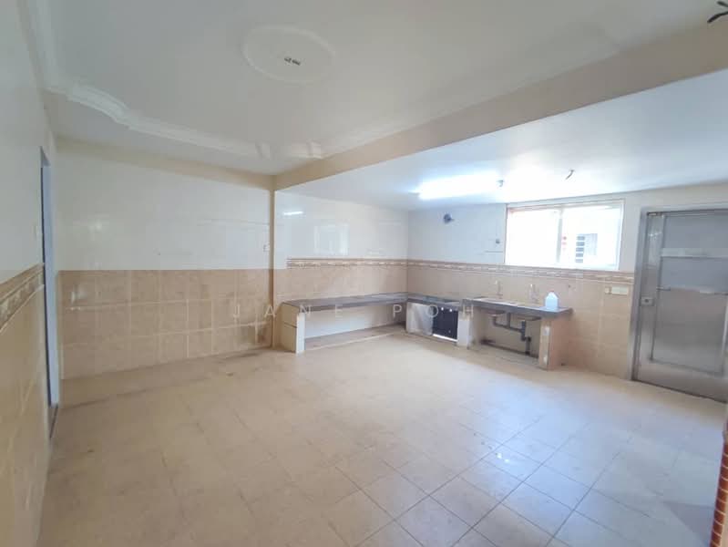 2-storey Terraced House for Rent in Taman Lapangan Ria (Ipoh) - Jane Poh - Kitchen - PropertyGuru.com.my