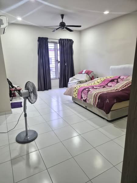 Rumah Teres 2 Tingkat untuk Dijual di Setia Tropika (Johor Bahru) - Kayelle Tjhai - Bedroom - PropertyGuru.com.my