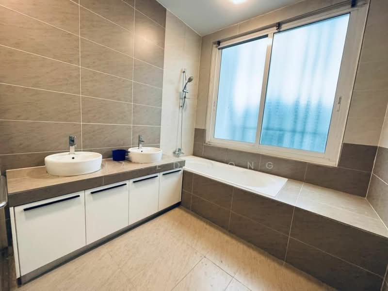 Rumah Berkembar untuk Dijual di Cyberjaya (Selangor) - Jared Wong - Bathroom - PropertyGuru.com.my
