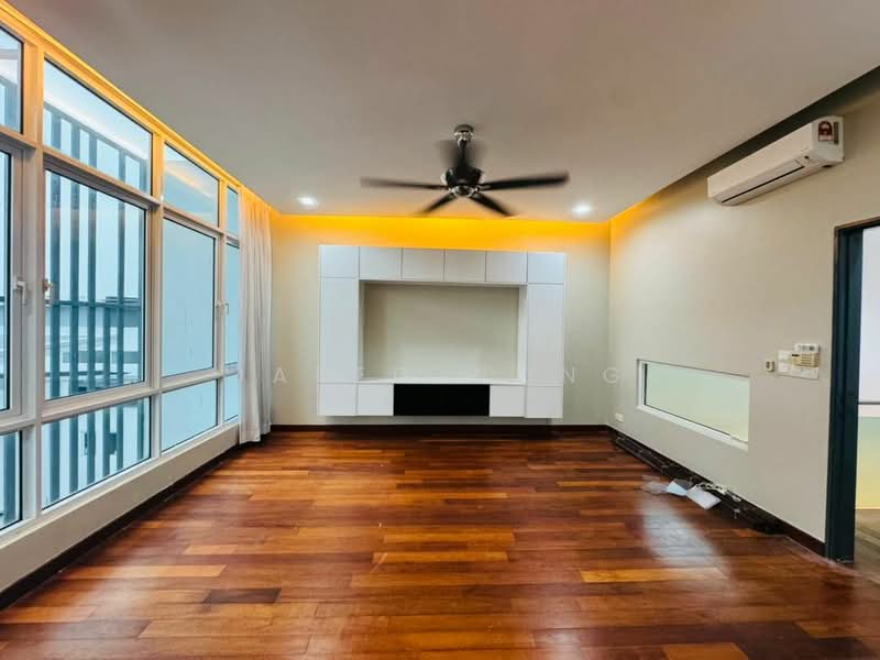 Rumah Berkembar untuk Dijual di Cyberjaya (Selangor) - Jared Wong - Living Room - PropertyGuru.com.my