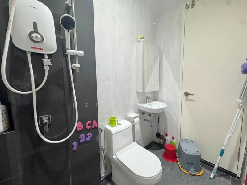 Rumah Kluster untuk Dijual di Johor Bahru (Johor) - Dylan Tan - Bathroom - PropertyGuru.com.my
