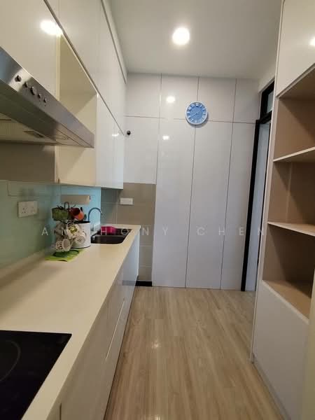 Kondominium untuk Dijual di Bay Point @ Country Garden Danga Bay - Anthony Chen - Kitchen - PropertyGuru.com.my