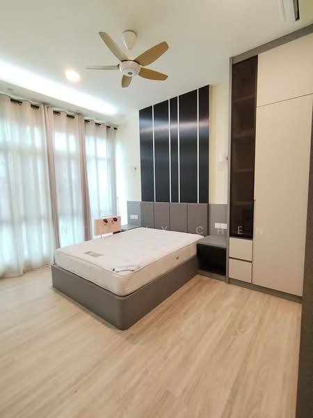 Kondominium untuk Dijual di Bay Point @ Country Garden Danga Bay - Anthony Chen - Bedroom - PropertyGuru.com.my