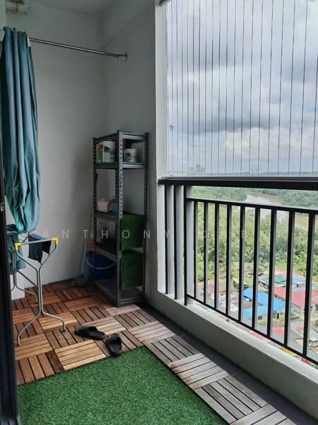 Kondominium untuk Dijual di Bay Point @ Country Garden Danga Bay - Anthony Chen - Balcony - PropertyGuru.com.my