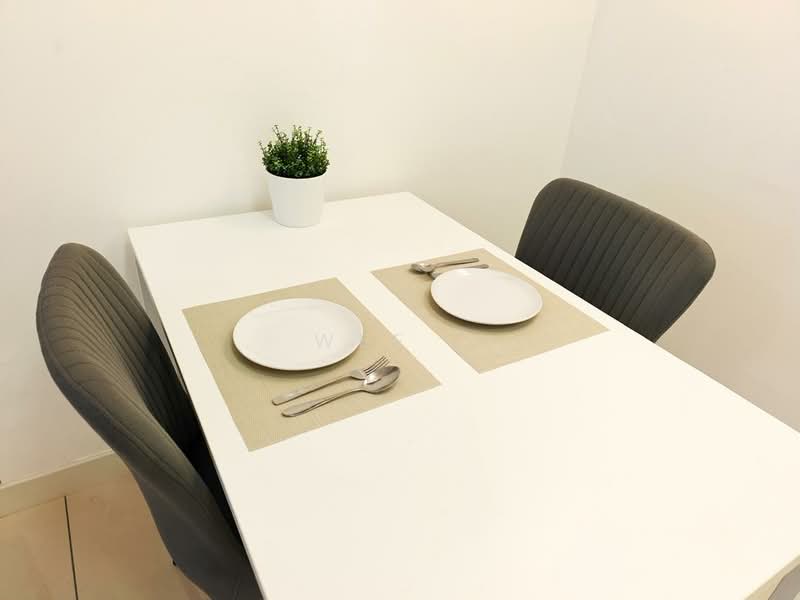 Servis Apartment untuk Disewa di Continew - Wee . - Dining Room - PropertyGuru.com.my