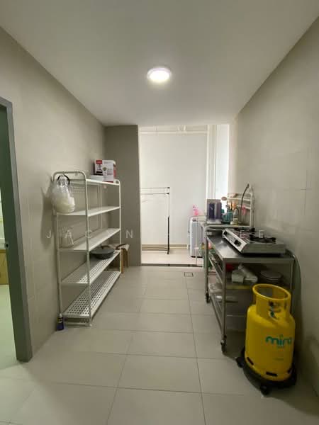 Kondominium untuk Dijual di Setia Pinnacle - Jacyntha Lee - Kitchen - PropertyGuru.com.my