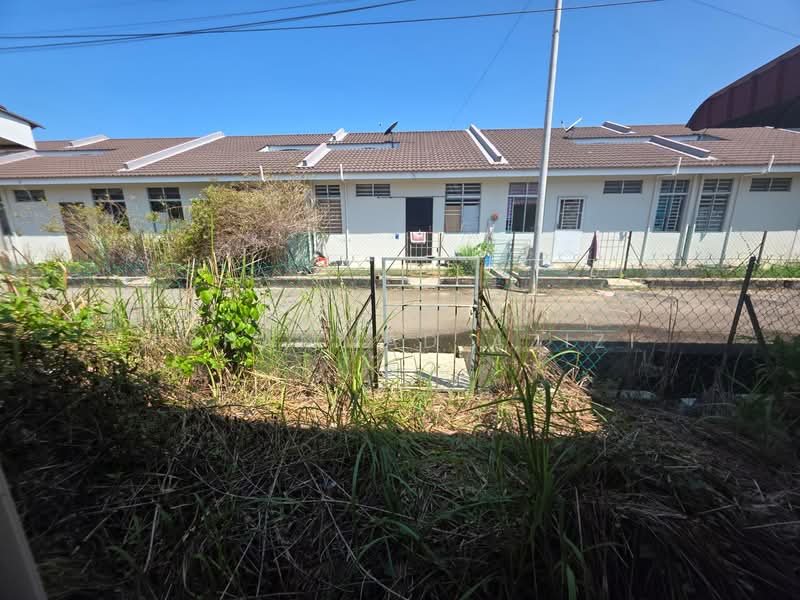 Terraced House for Sale in Taman Gambang Damai (Hulu Lepar) - Mohammad Azizi - Exterior - PropertyGuru.com.my