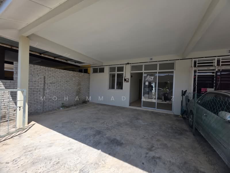 Terraced House for Sale in Taman Gambang Damai (Hulu Lepar) - Mohammad Azizi - Exterior - PropertyGuru.com.my