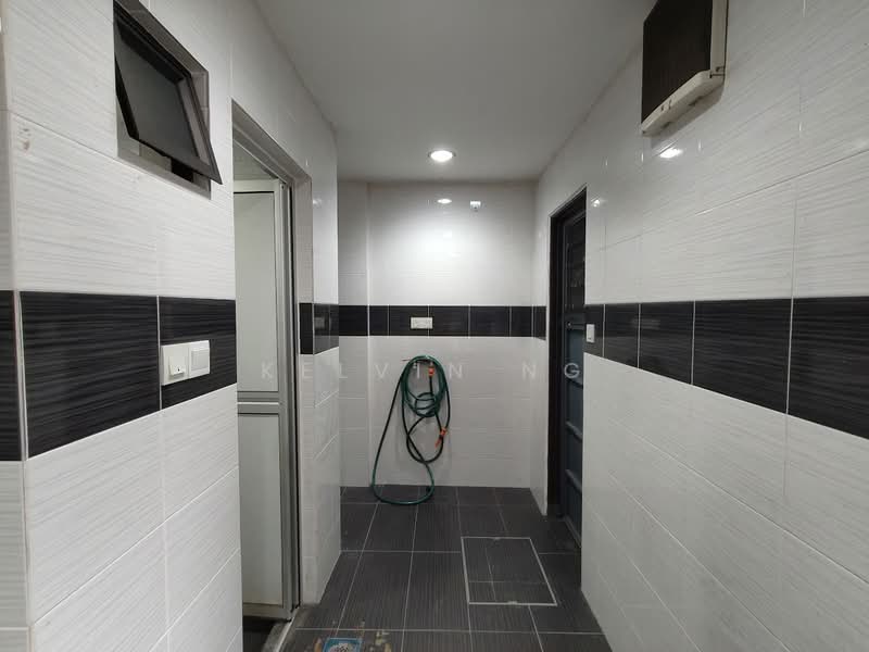 2-storey Terraced House for Sale in Taman Sri Endah (Sri Petaling) - Kelvin Ng - Corridor - PropertyGuru.com.my