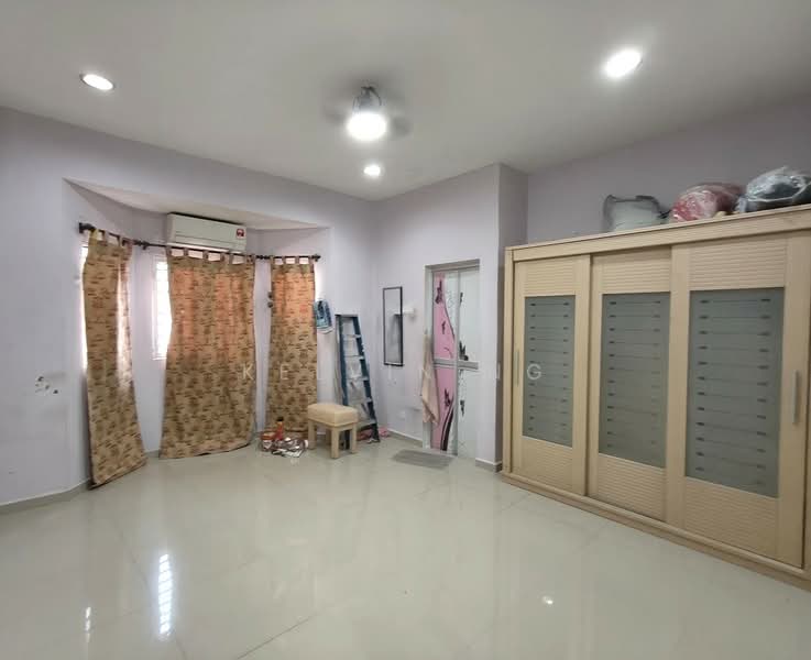2-storey Terraced House for Sale in Taman Sri Endah (Sri Petaling) - Kelvin Ng - Bedroom - PropertyGuru.com.my