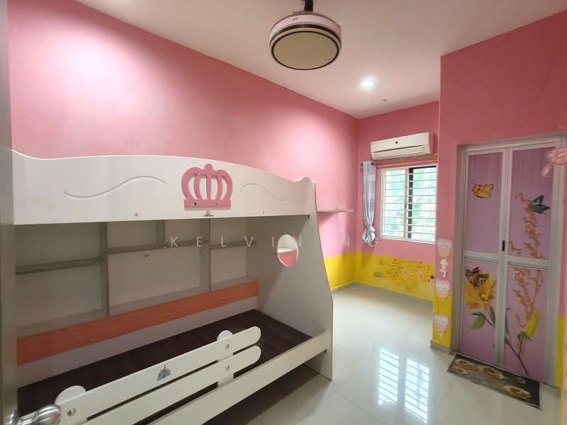 2-storey Terraced House for Sale in Taman Sri Endah (Sri Petaling) - Kelvin Ng - Bedroom - PropertyGuru.com.my