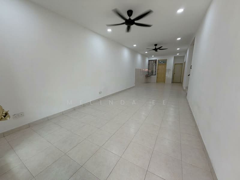1.5-storey Terraced House for Sale in Taman Pelangi Indah (Ulu Tiram) - Melinda Ee - Living Room - PropertyGuru.com.my