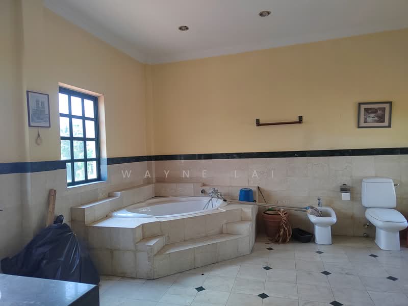 Rumah Banglo untuk Dijual di Taman Desa (Kuala Lumpur) - Wayne Lai - Bathroom - PropertyGuru.com.my