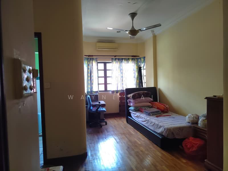 Rumah Banglo untuk Dijual di Taman Desa (Kuala Lumpur) - Wayne Lai - Bedroom - PropertyGuru.com.my