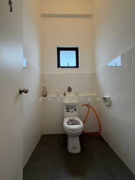 Shop for Rent in Iskandar Puteri (Nusajaya) (Johor) - James Tan - Bathroom - PropertyGuru.com.my