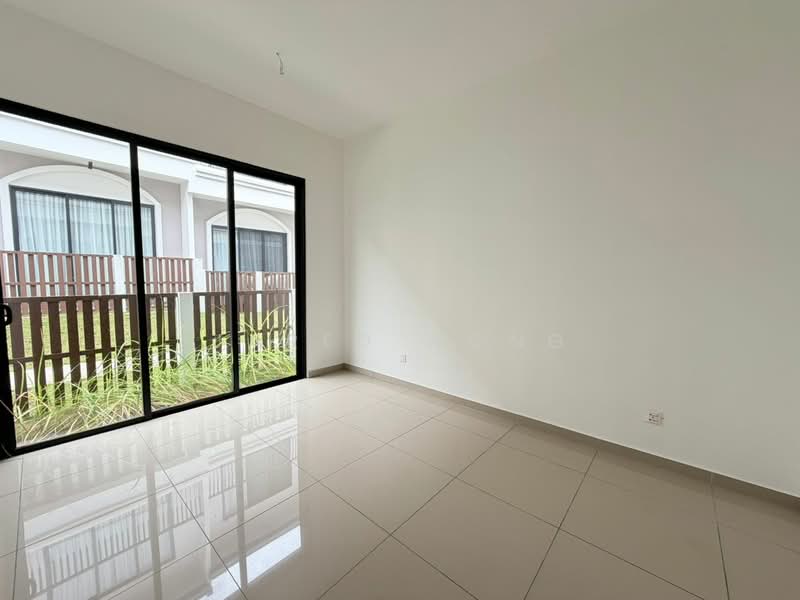 2-storey Terraced House for Sale in Cyberjaya (Selangor) - Jared Wong - Living Room - PropertyGuru.com.my