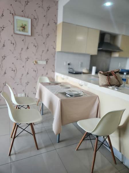 Servis Apartment untuk Disewa di myHabitat - Dan Lo - Dining Room - PropertyGuru.com.my