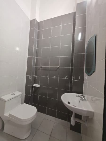 1-storey Terraced House for Rent in Ipoh (Perak) - Justine Chin - Bathroom - PropertyGuru.com.my