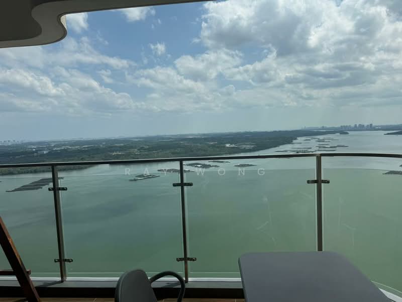 Kondominium untuk Disewa di Royal Strand @ Country Garden Danga Bay - Ray Wong - Balcony - PropertyGuru.com.my