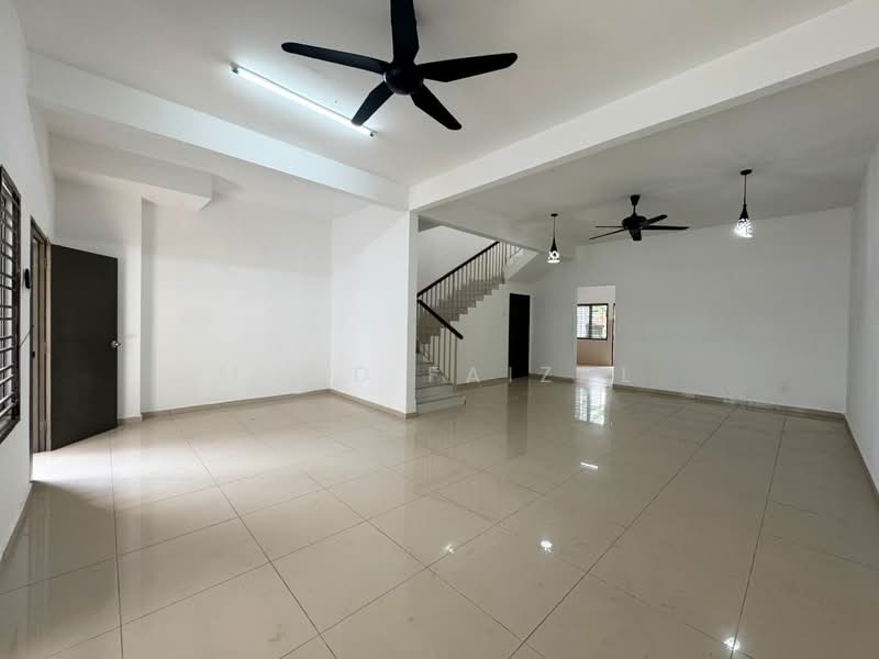 Rumah Teres 2 Tingkat untuk Dijual di Nilai (Negeri Sembilan) - Mohd Faizal - Living Room - PropertyGuru.com.my