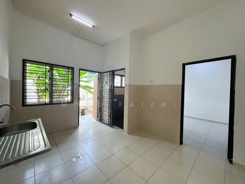 Rumah Teres 2 Tingkat untuk Dijual di Nilai (Negeri Sembilan) - Mohd Faizal - Kitchen - PropertyGuru.com.my