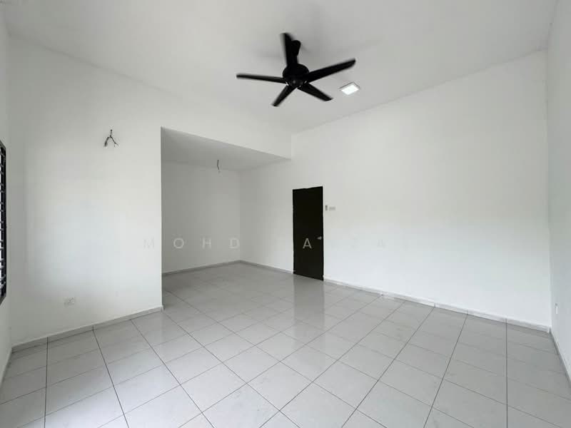 Rumah Teres 2 Tingkat untuk Dijual di Nilai (Negeri Sembilan) - Mohd Faizal - Living Room - PropertyGuru.com.my