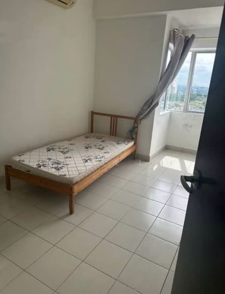 Pangsapuri untuk Dijual di Palm Garden Apartment - Nicole Loh - Bedroom - PropertyGuru.com.my