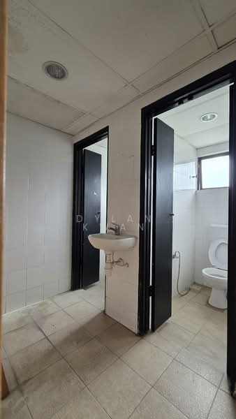 Shop / Office for Rent in Jalan Klang Lama (Old Klang Road) (Kuala Lumpur) - Dylan Kwan - Bathroom - PropertyGuru.com.my