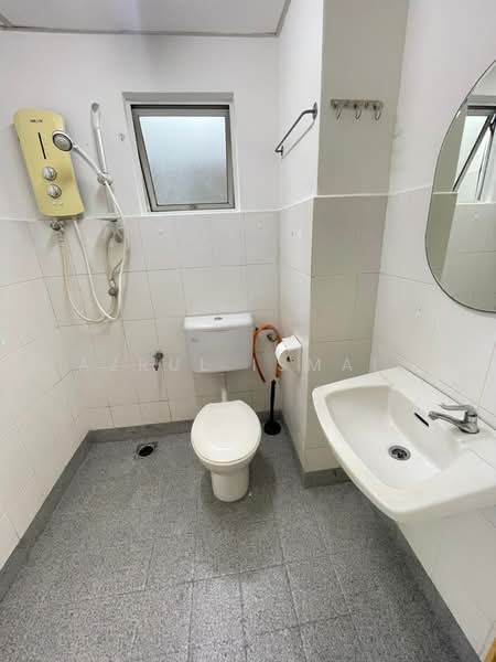 Condominium for Sale at Warisan City View - Azrul Ismail - Bathroom - PropertyGuru.com.my