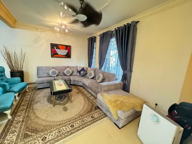 Rumah Teres untuk Dijual di Kajang (Selangor) - Syazue Wanie - Living Room - PropertyGuru.com.my