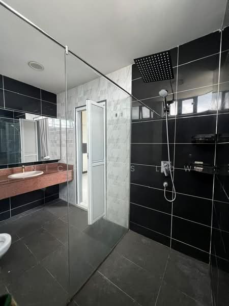 Kondominium untuk Disewa di The Wadihana - Nicholas Low - Bathroom - PropertyGuru.com.my
