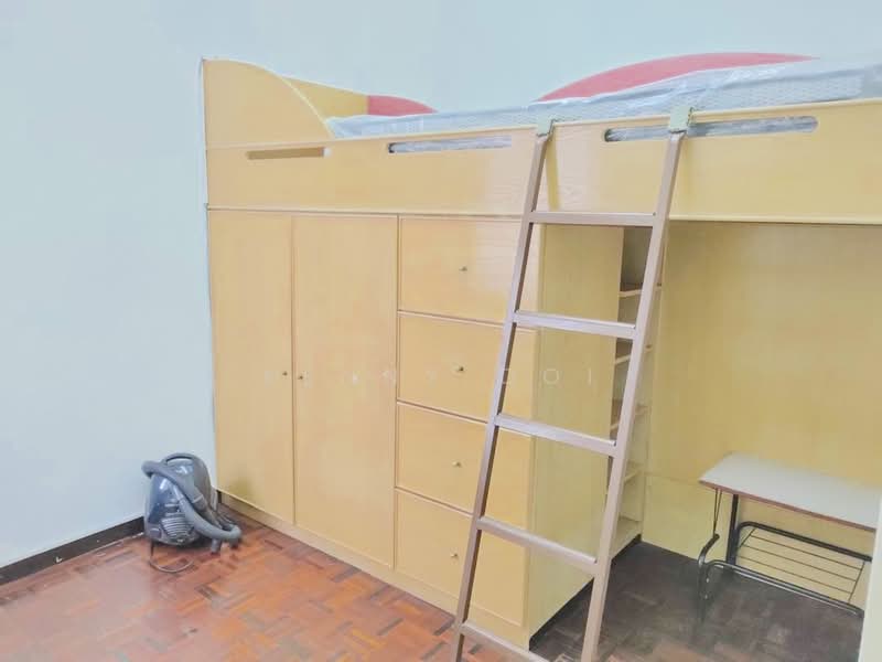 Apartment for Sale at Bukit Dumbar Permai - Kenny Ooi - Bedroom - PropertyGuru.com.my