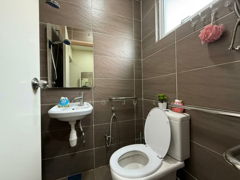 2-storey Terraced House for Rent in Taman Daya (Kepong) - Ming Ju Li - Bathroom - PropertyGuru.com.my