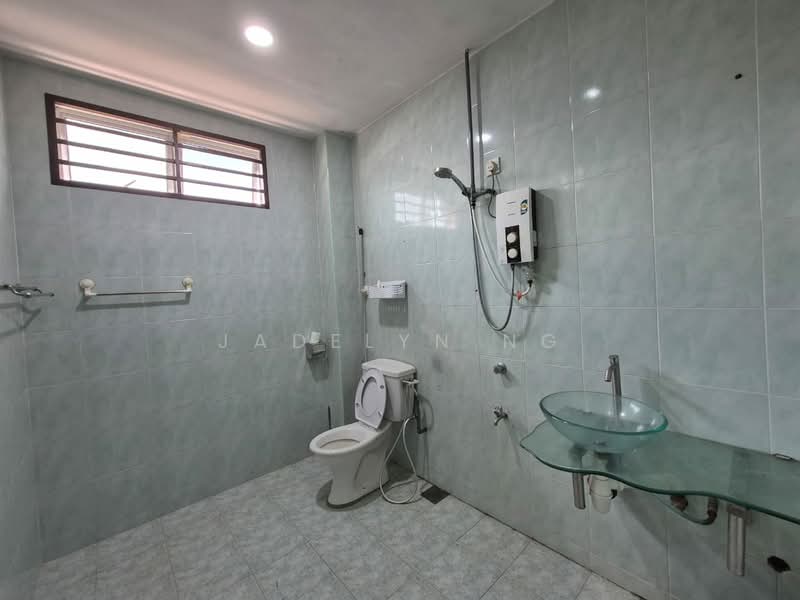 2-storey Terraced House for Rent in Bandar Putra (Kulai) - Jadelyn Ng - Bathroom - PropertyGuru.com.my