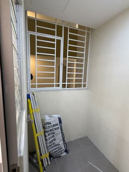 Kondominium untuk Disewa di Residensi Sateria - Kong Wai Keat - Balcony - PropertyGuru.com.my