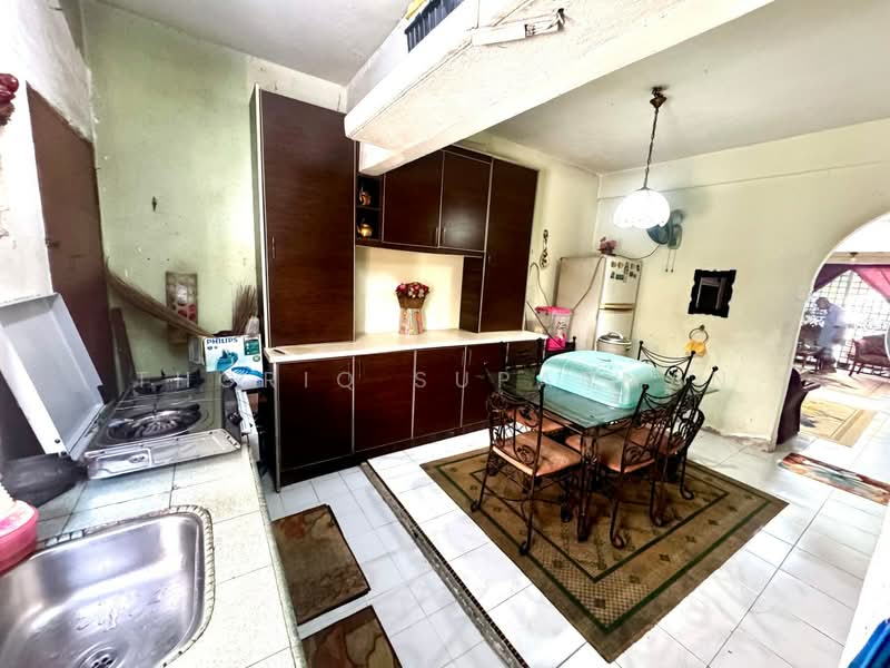 2-storey Terraced House for Sale in Taman Usaha Jaya (Kepong) - Thoriq Suparman - Kitchen - PropertyGuru.com.my
