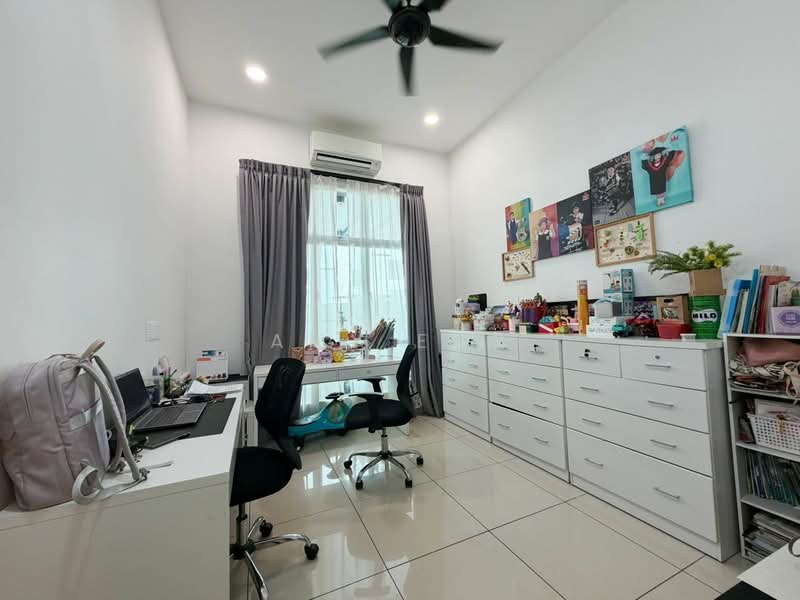 Cluster House for Sale in Taman Pulai Hijauan (Skudai) - Amy Eng - Study - PropertyGuru.com.my
