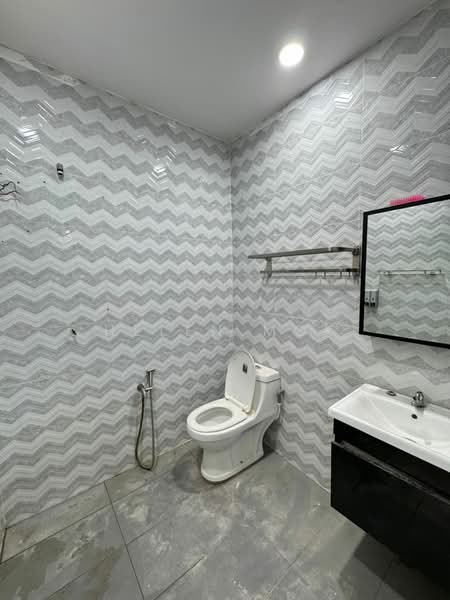 2-storey Terraced House for Sale in Johor Bahru (Johor) - Helen Mok - Bathroom - PropertyGuru.com.my