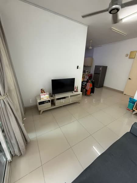 Pangsapuri untuk Dijual di Horizon Residence (Dwi Mutiara) - Elaine See - Living Room - PropertyGuru.com.my
