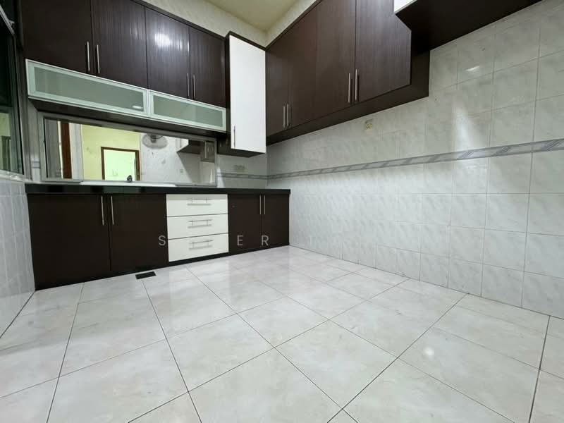 Semi-Detached House for Sale in Taman Sutera (Johor Bahru) - SASER TAN. - Kitchen - PropertyGuru.com.my
