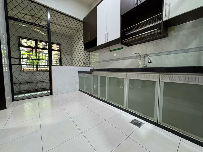 Semi-Detached House for Sale in Taman Sutera (Johor Bahru) - SASER TAN. - Kitchen - PropertyGuru.com.my