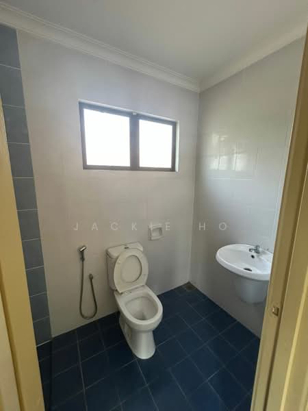 Terraced House for Sale in Bandar Kinrara Seksyen 1 (Bandar Kinrara) - Jackie Ho - Bathroom - PropertyGuru.com.my