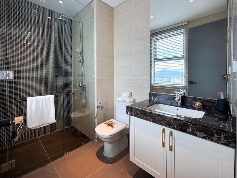 Kondominium untuk Dijual di Cappella Embassy - Eugene So - Bathroom - PropertyGuru.com.my