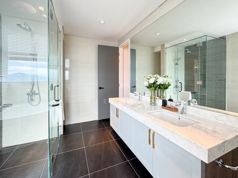 Kondominium untuk Dijual di Cappella Embassy - Eugene So - Bathroom - PropertyGuru.com.my